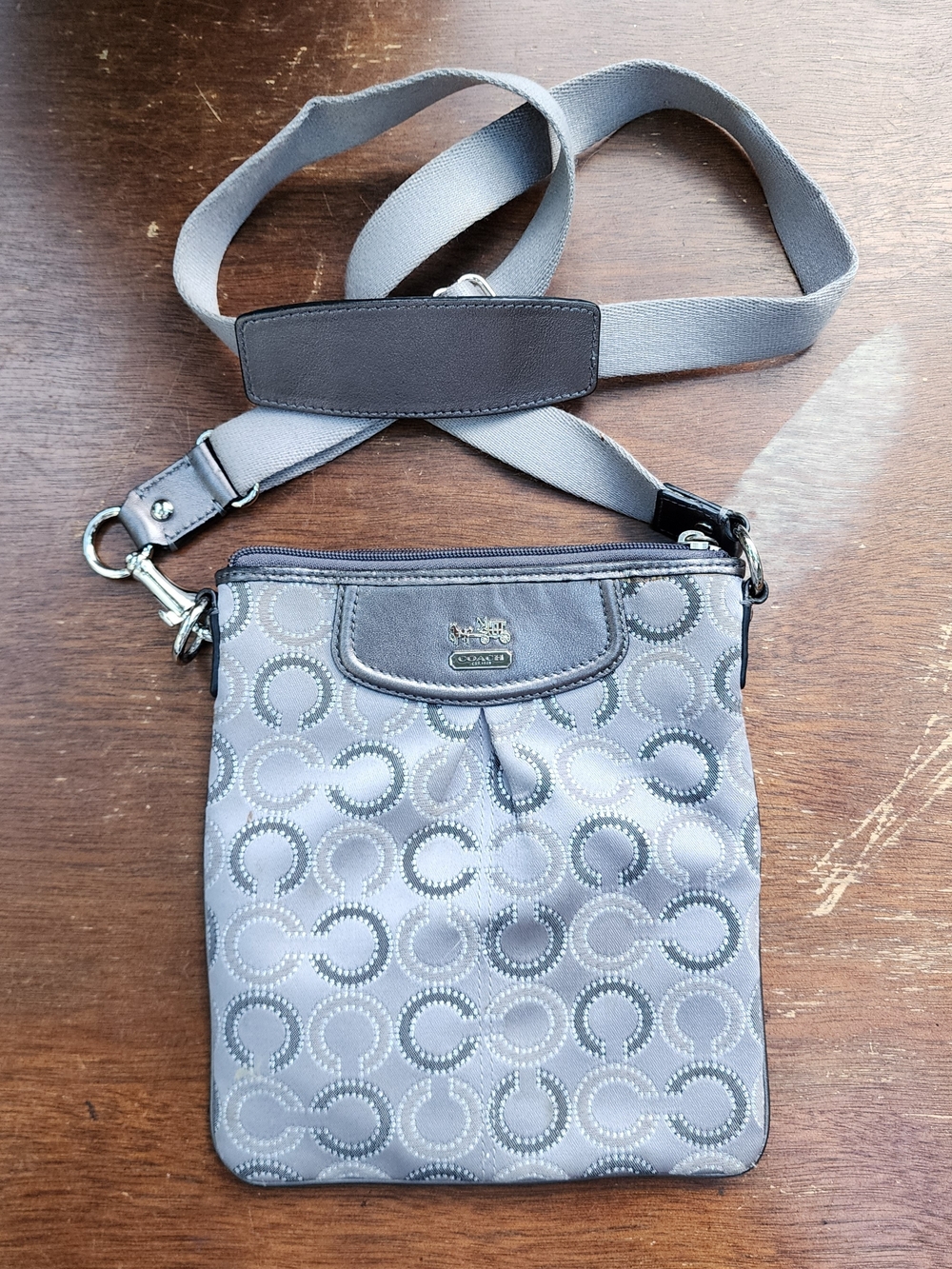 Coach Gray Madison Op Art Signature Fabric Crossbody Swingpack Bag